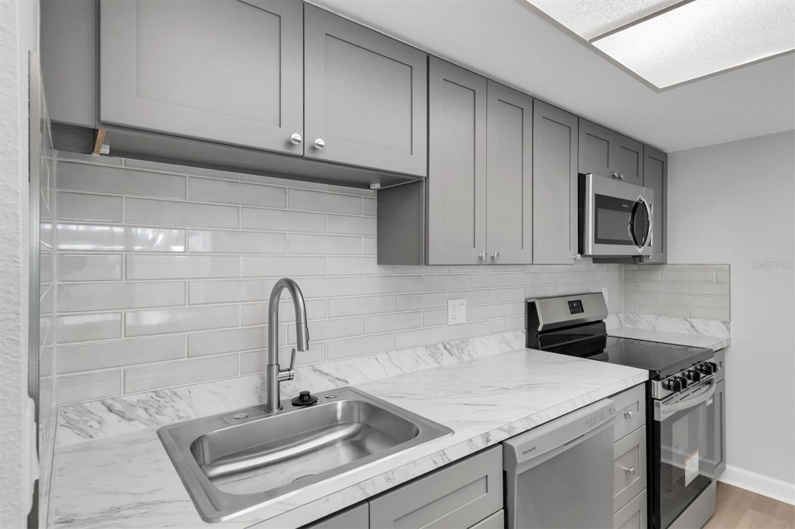 WINDRUSH COVE PH 1 CONDO - Residential