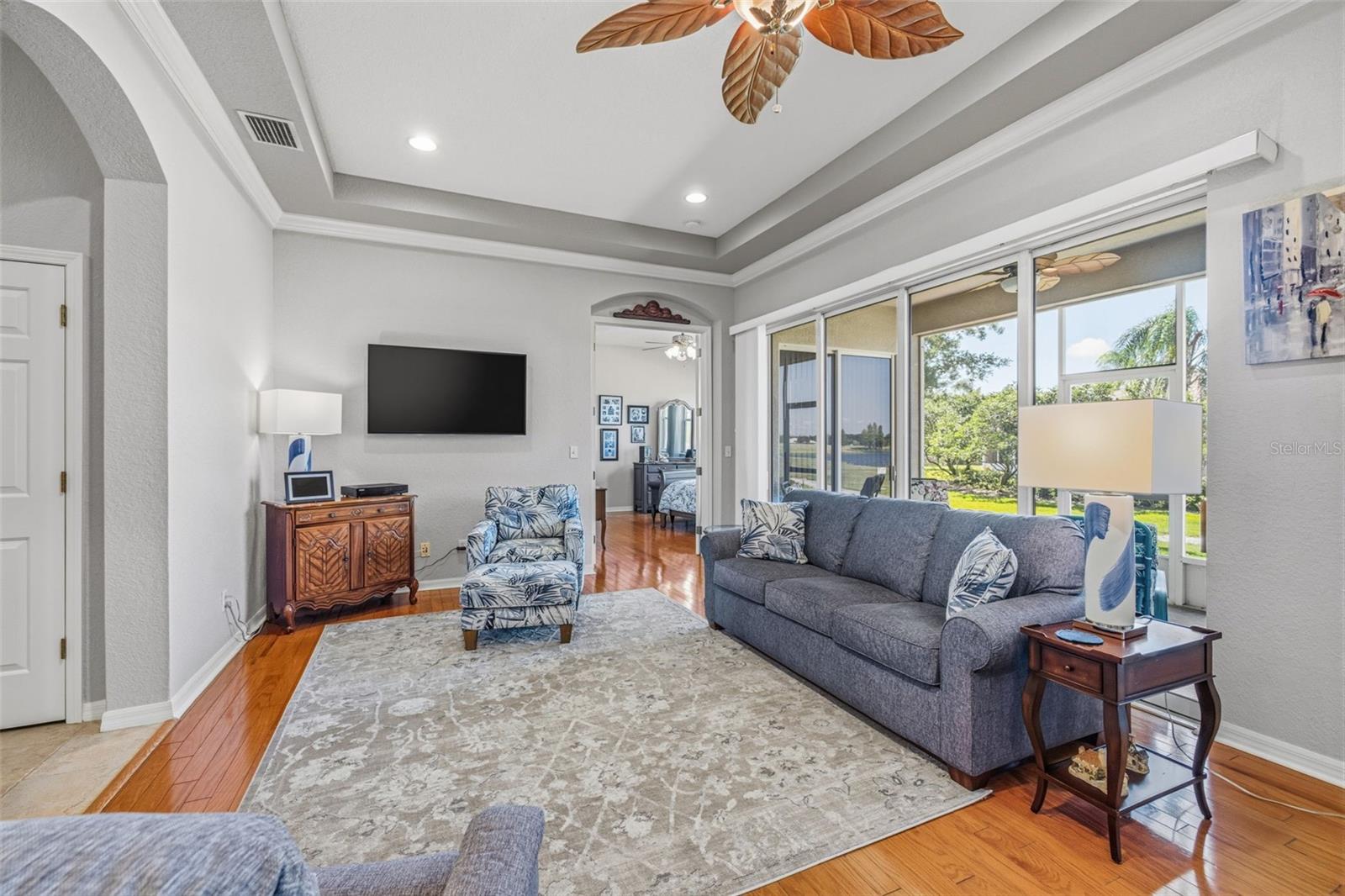 KENSINGTON CONDO - Residential