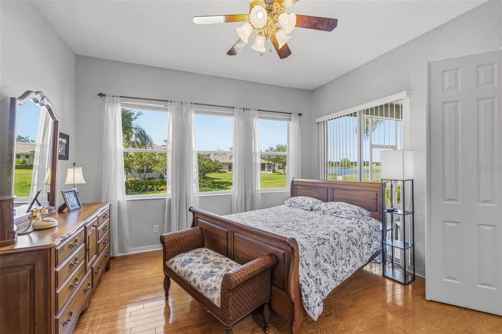 KENSINGTON CONDO - Residential