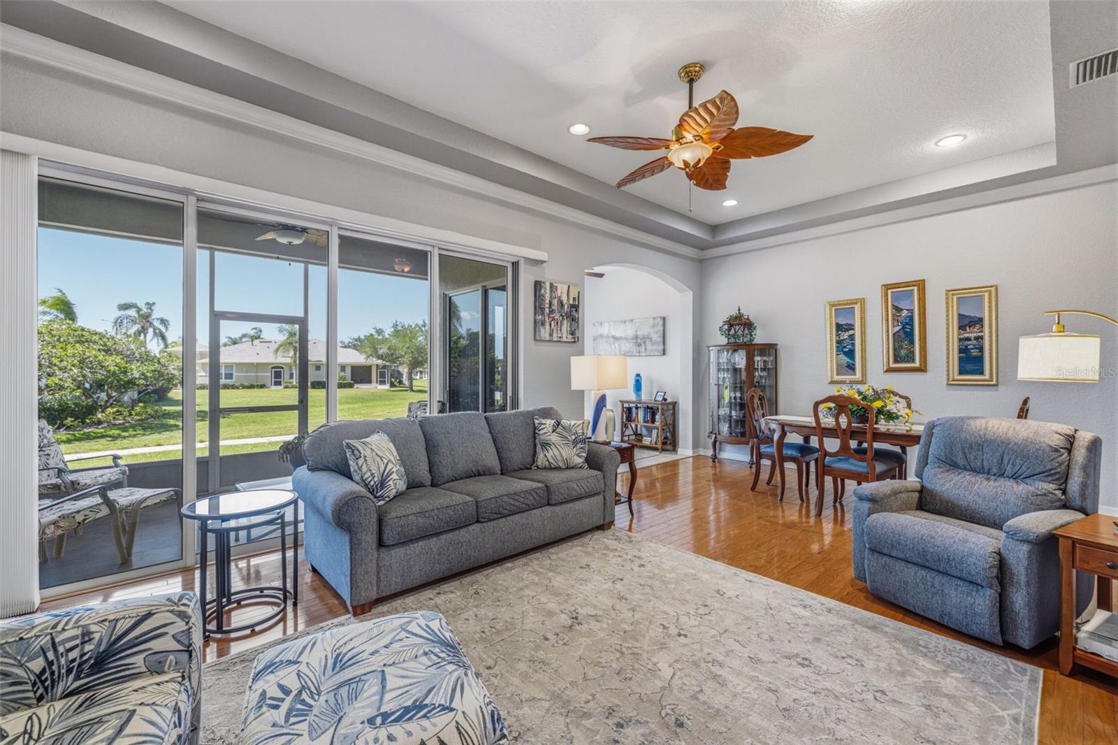 KENSINGTON CONDO - Residential
