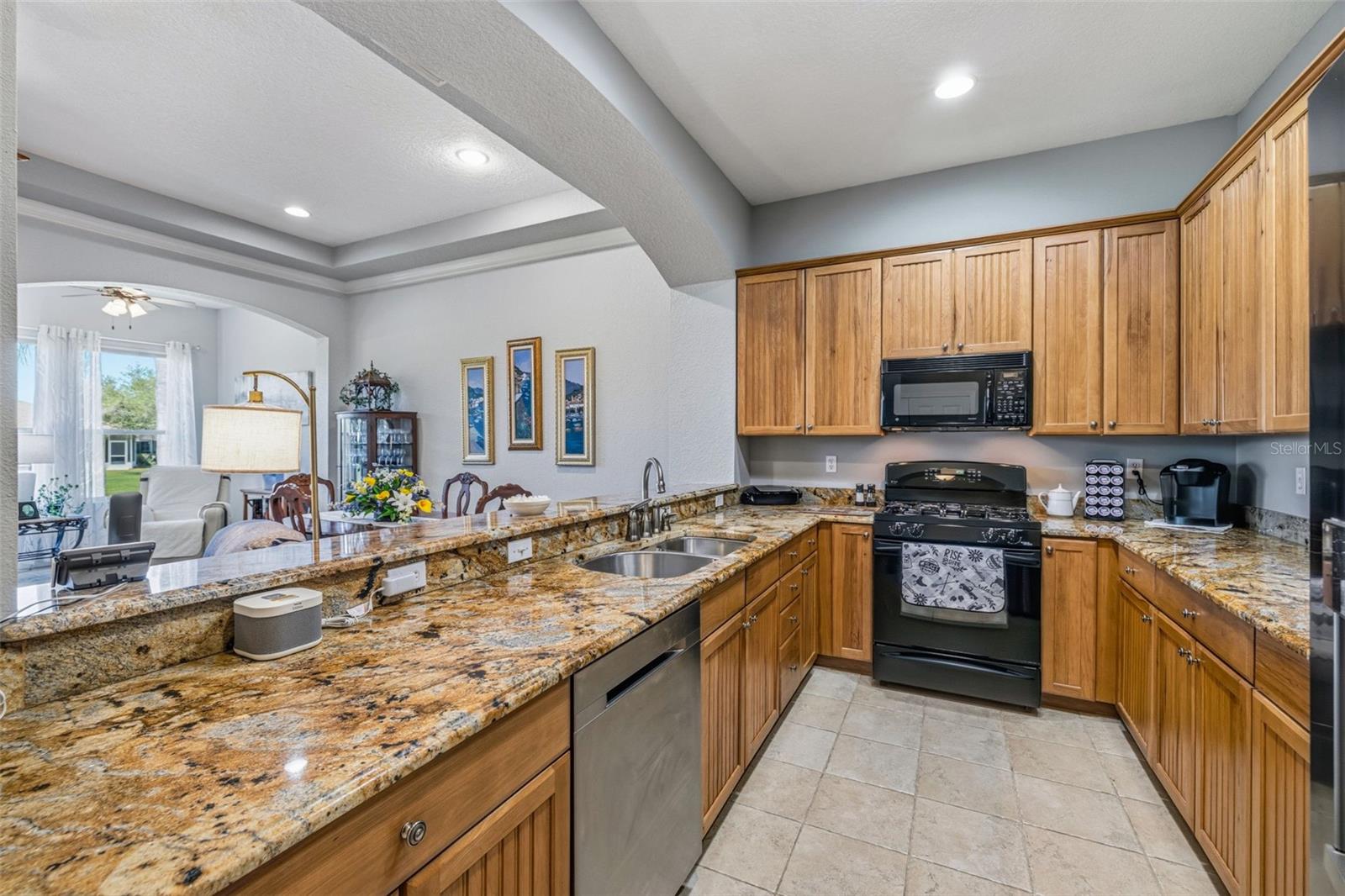 KENSINGTON CONDO - Residential