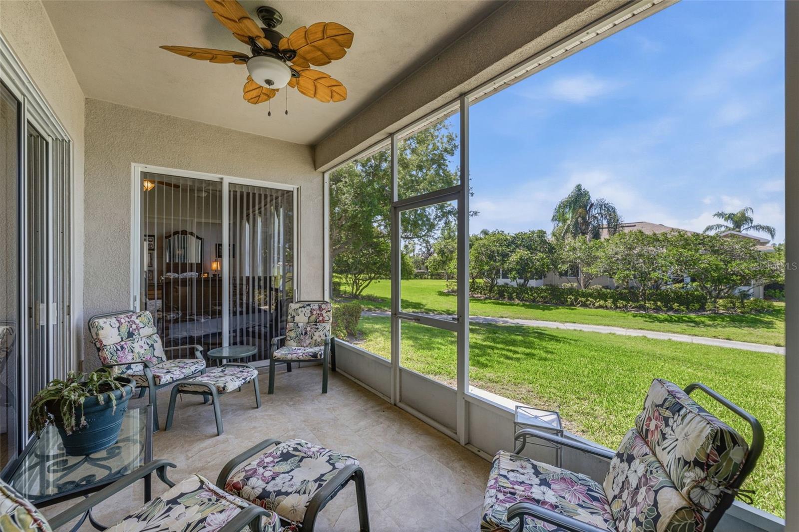 KENSINGTON CONDO - Residential