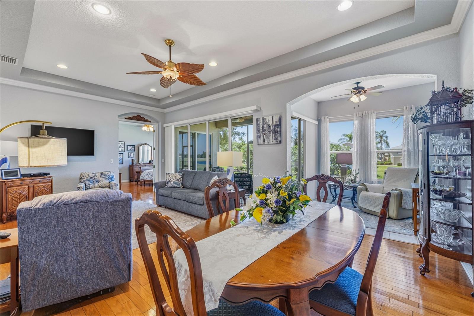 KENSINGTON CONDO - Residential