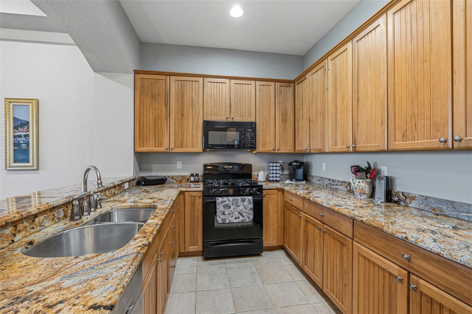 KENSINGTON CONDO - Residential