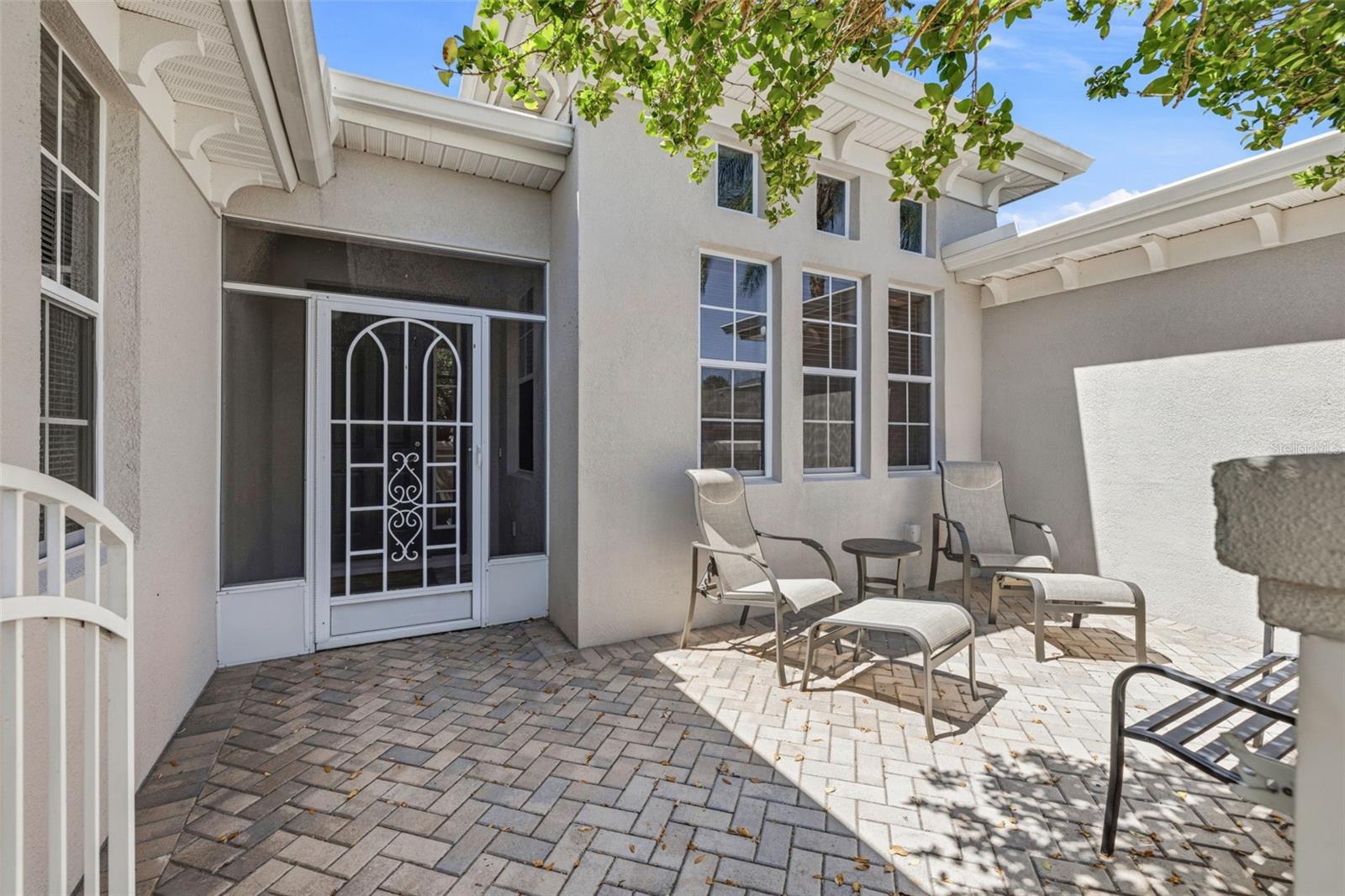 2410 KENSINGTON GREENS DRIVE 5, SUN CITY CENTER, FL, 33573 3 2410 KENSINGTON GREENS DRIVE 5