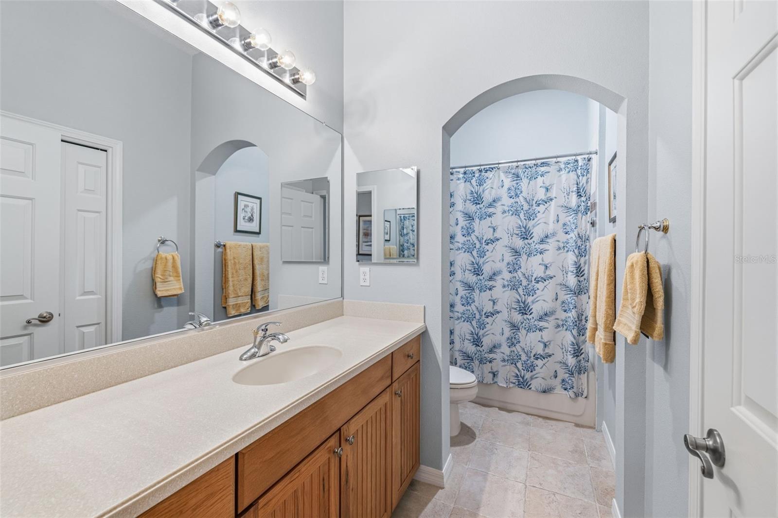 KENSINGTON CONDO - Residential