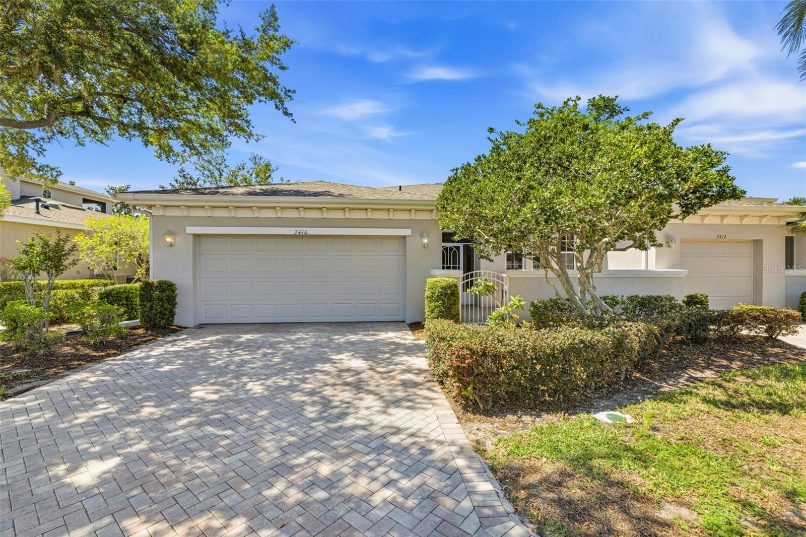 2410 KENSINGTON GREENS DRIVE 5, SUN CITY CENTER, FL, 33573 1 2410 KENSINGTON GREENS DRIVE 5