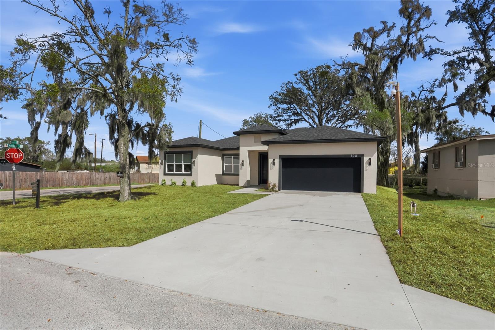 OAK TERRACE - Residential