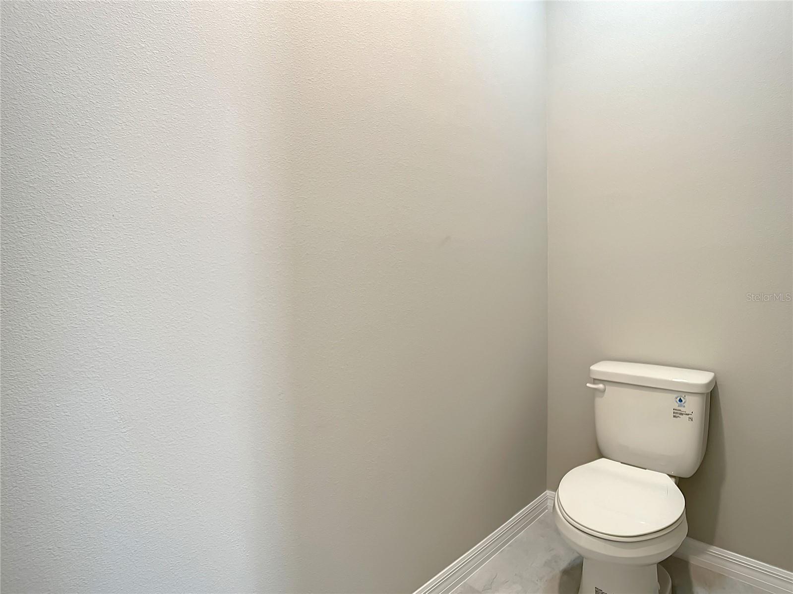 CRESTVIEW PB 71 PG 58-62 LOT 7 ORB 6098 PG 144 - Residential Lease