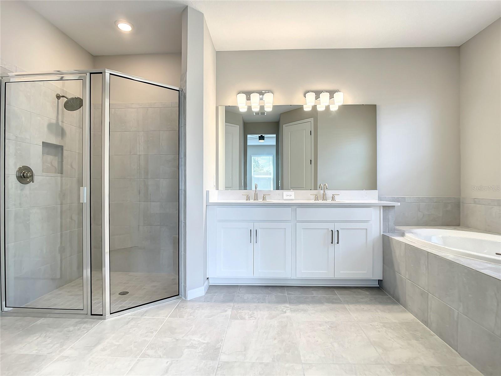 CRESTVIEW PB 71 PG 58-62 LOT 7 ORB 6098 PG 144 - Residential Lease