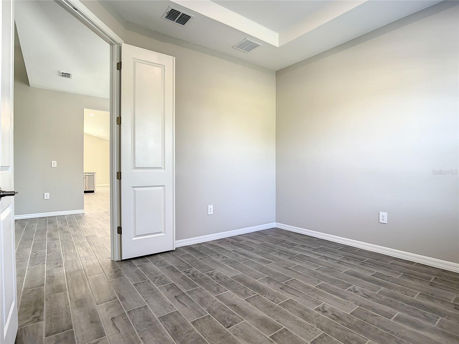 CRESTVIEW PB 71 PG 58-62 LOT 7 ORB 6098 PG 144 - Residential Lease