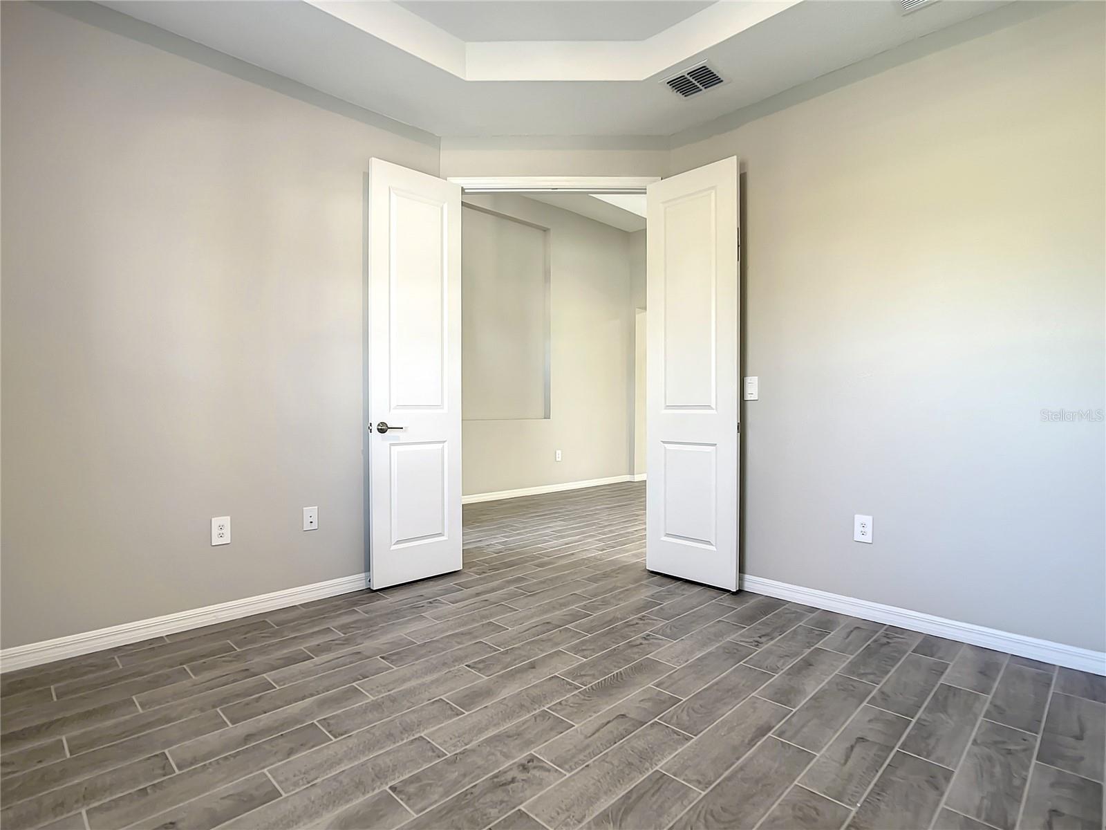 CRESTVIEW PB 71 PG 58-62 LOT 7 ORB 6098 PG 144 - Residential Lease