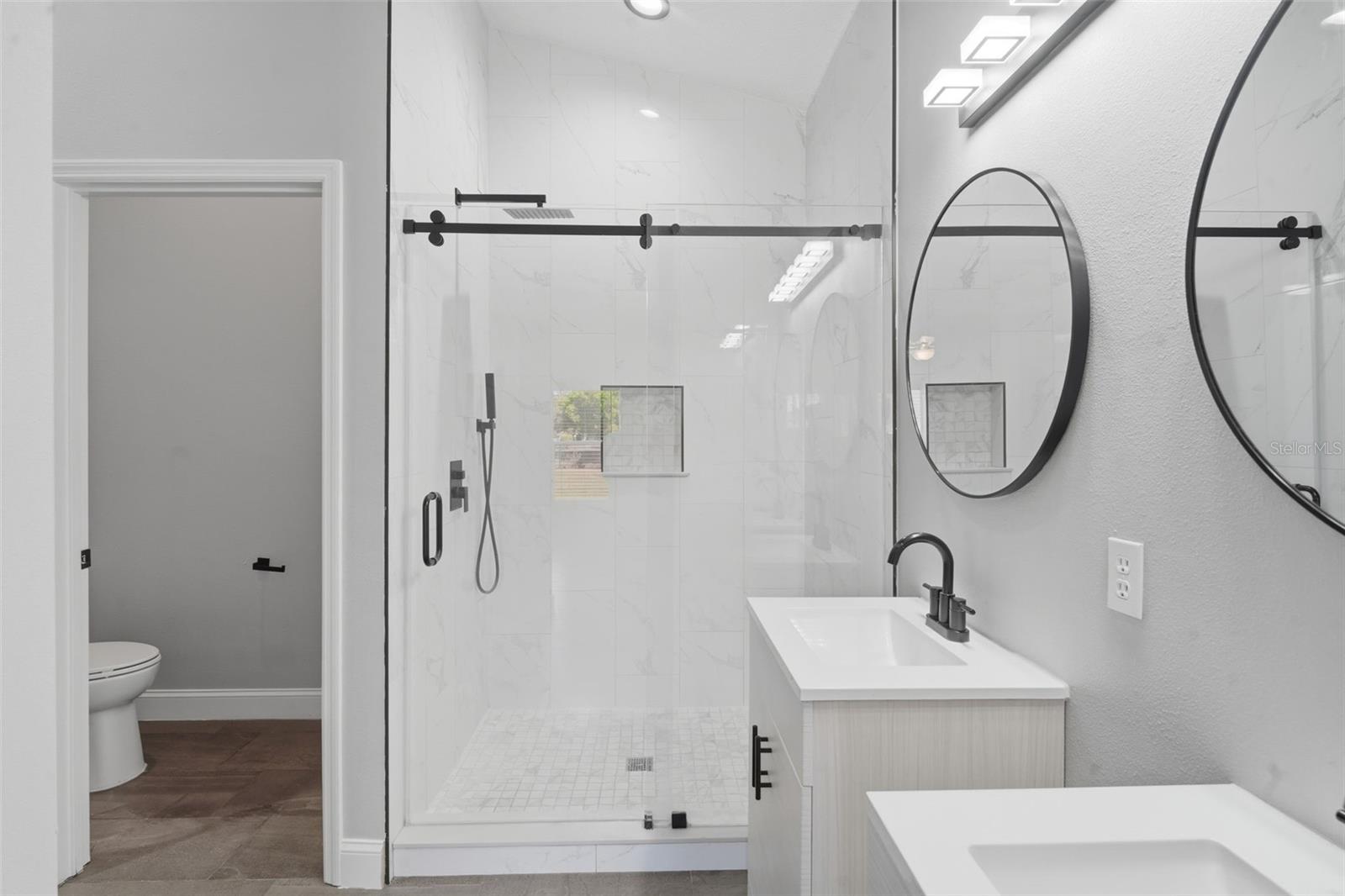 CRYSTAL COVE - Residential