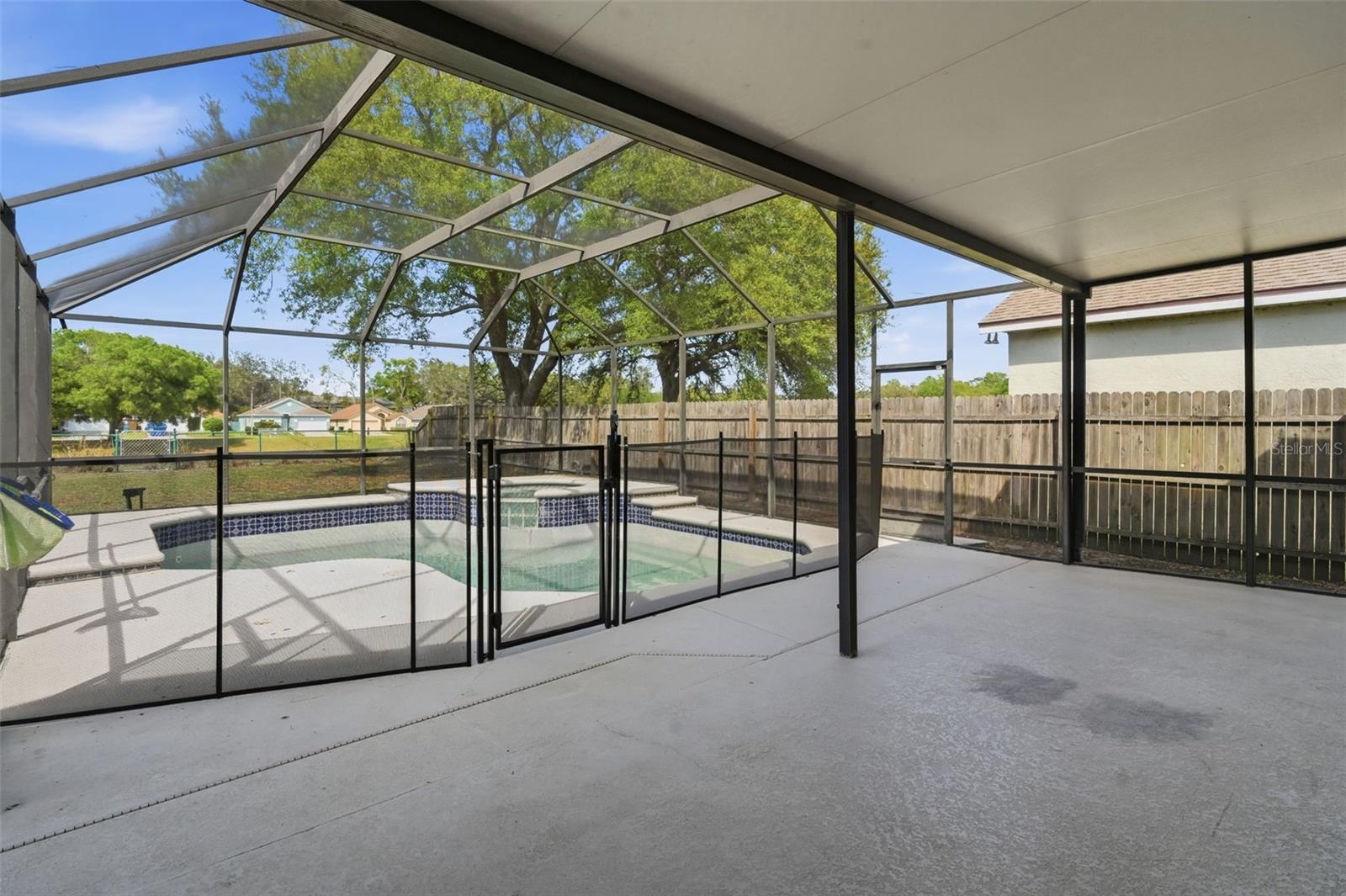 CRYSTAL COVE - Residential