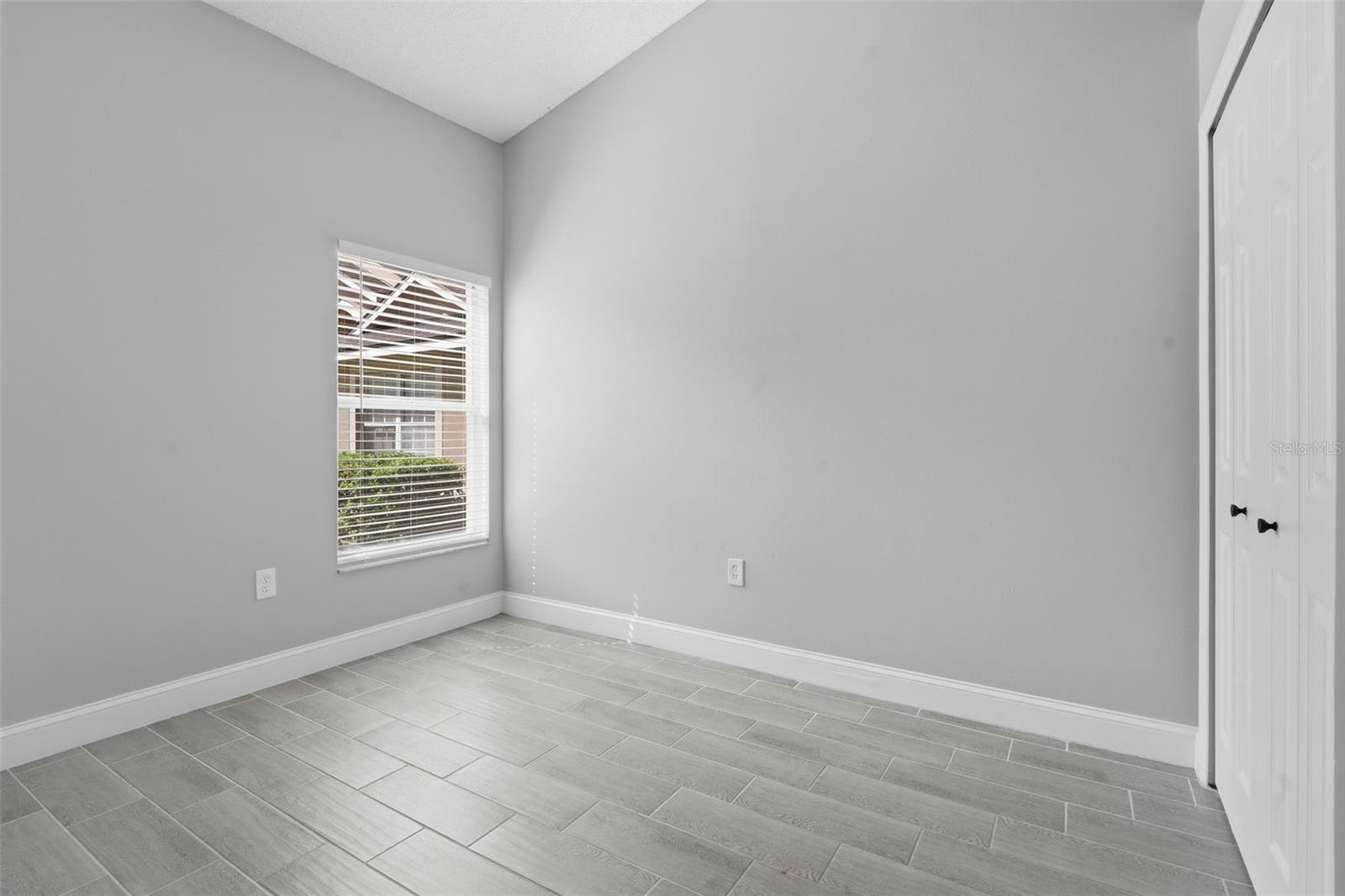 CRYSTAL COVE - Residential