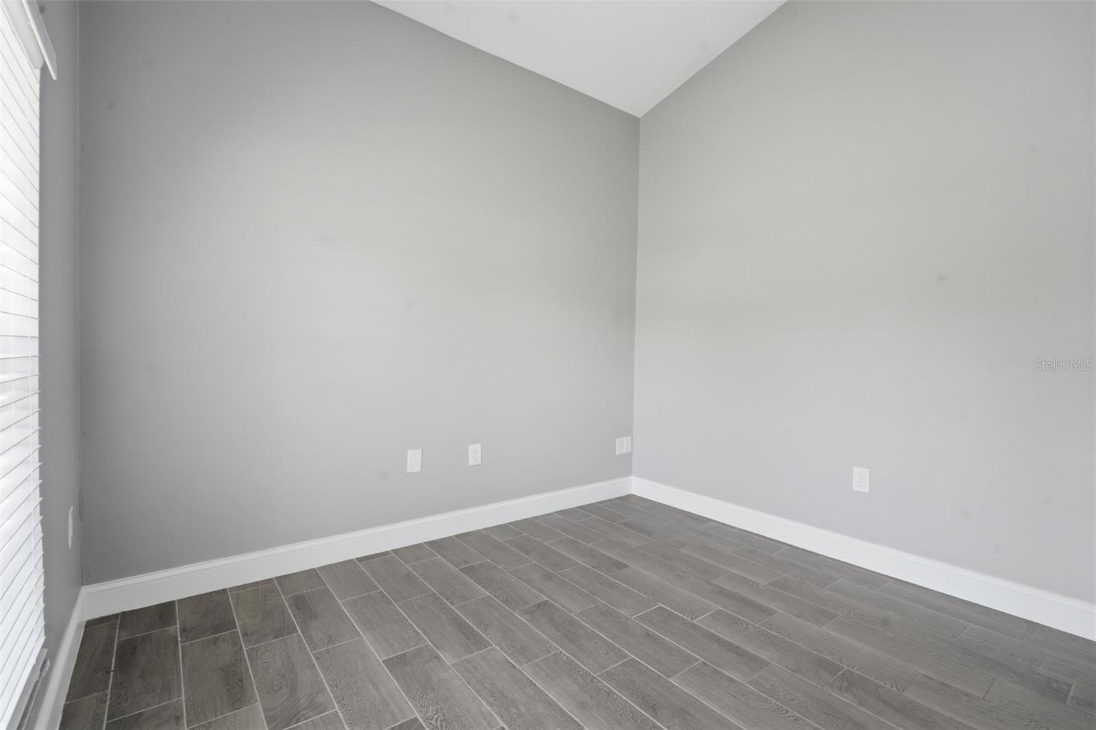 CRYSTAL COVE - Residential