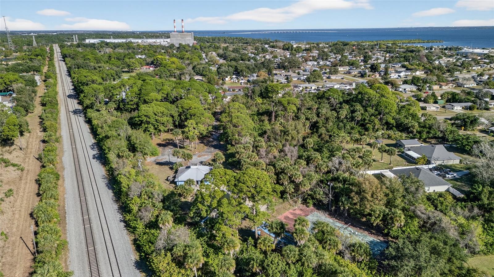 DELESPINE ON INDIAN RIVER - Land