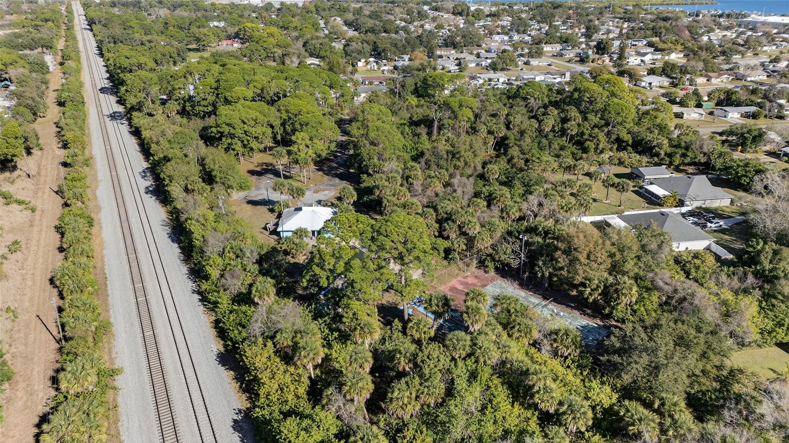 DELESPINE ON INDIAN RIVER - Land