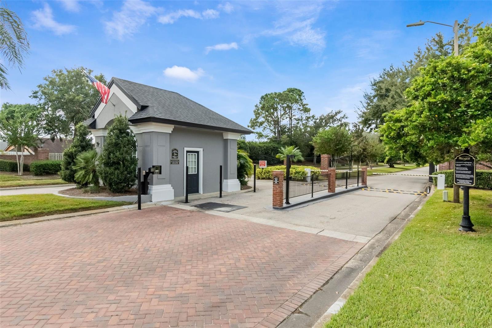 BROOKHAVEN OAKS/WESMERE - Residential