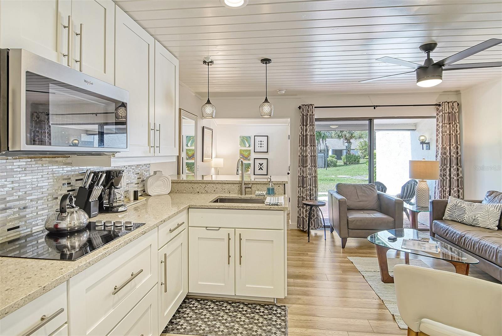 BUNKER OAKS - Residential