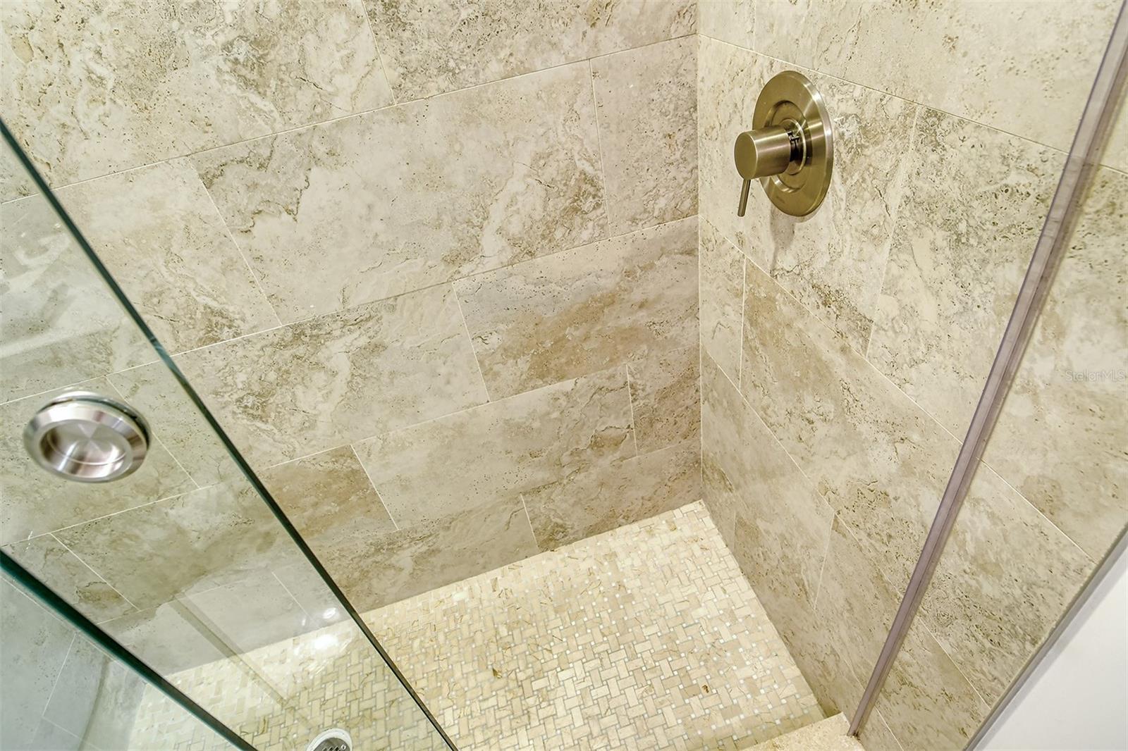 BUNKER OAKS - Residential