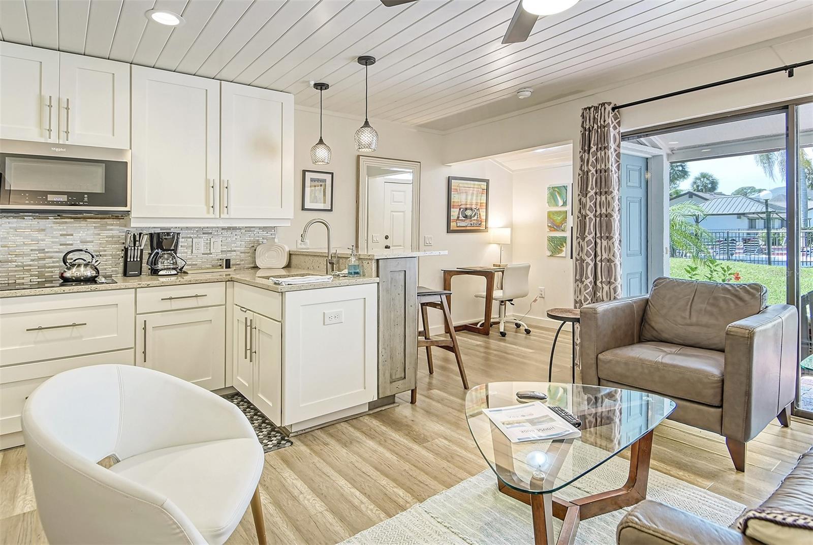 BUNKER OAKS - Residential