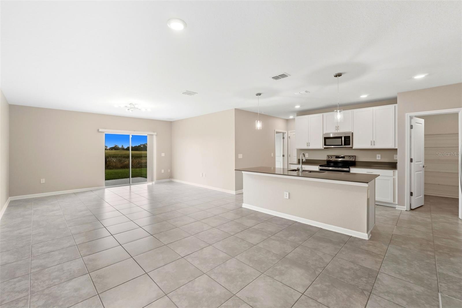ASTONIA NORTH 2 - Residential