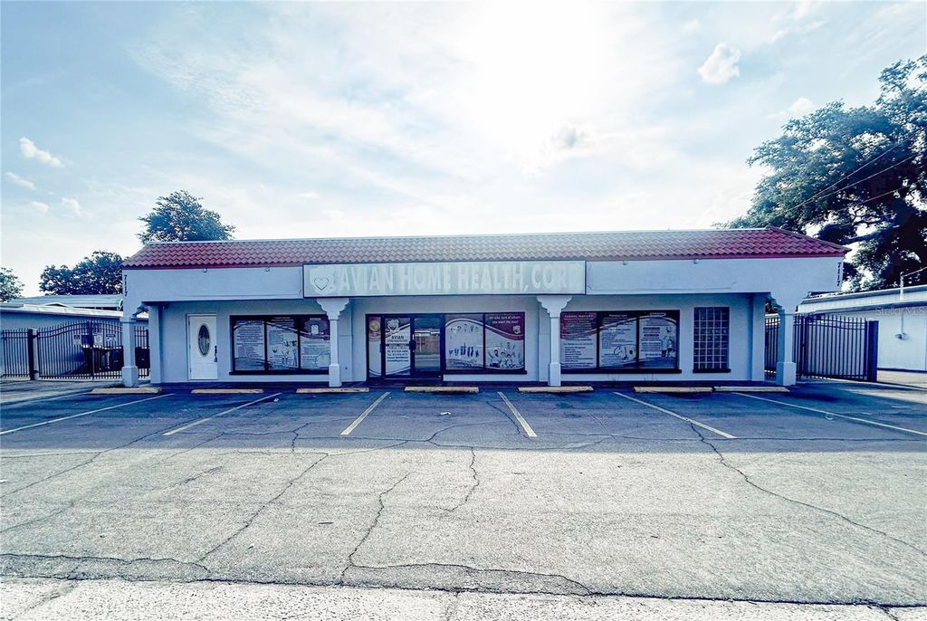 Photo of 7117 N Armenia Avenue, Tampa, FL 33604 (MLS # TB8508627)