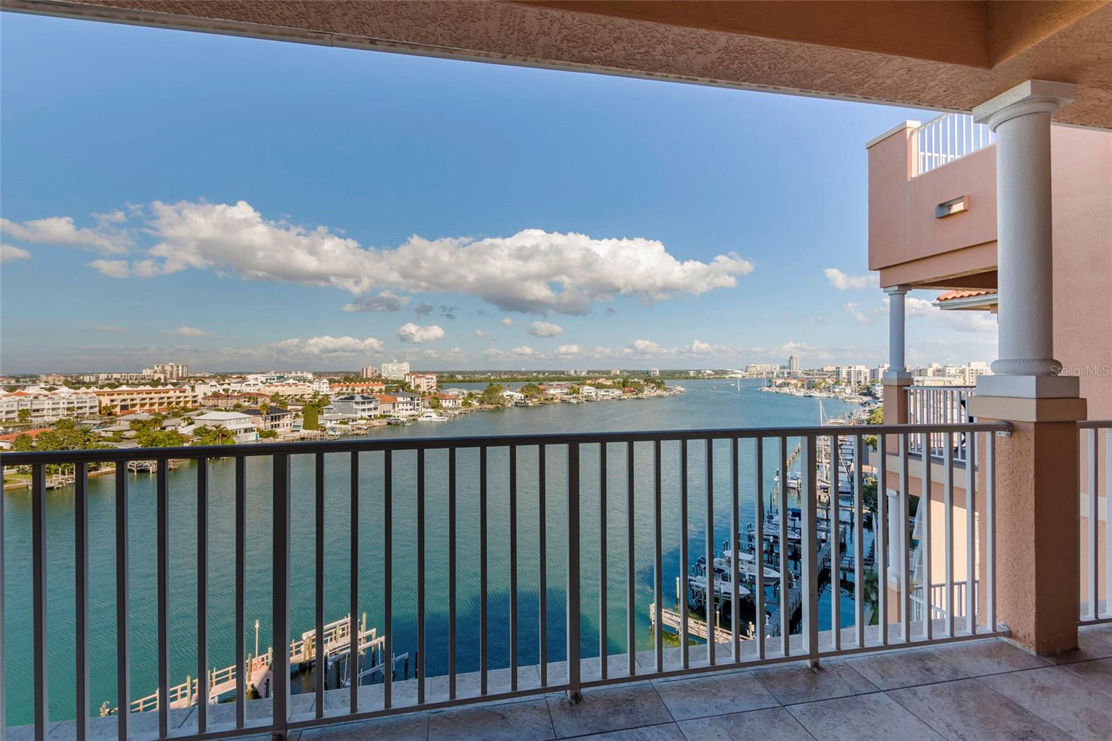 HARBORVIEW GRANDE CONDO - Residential