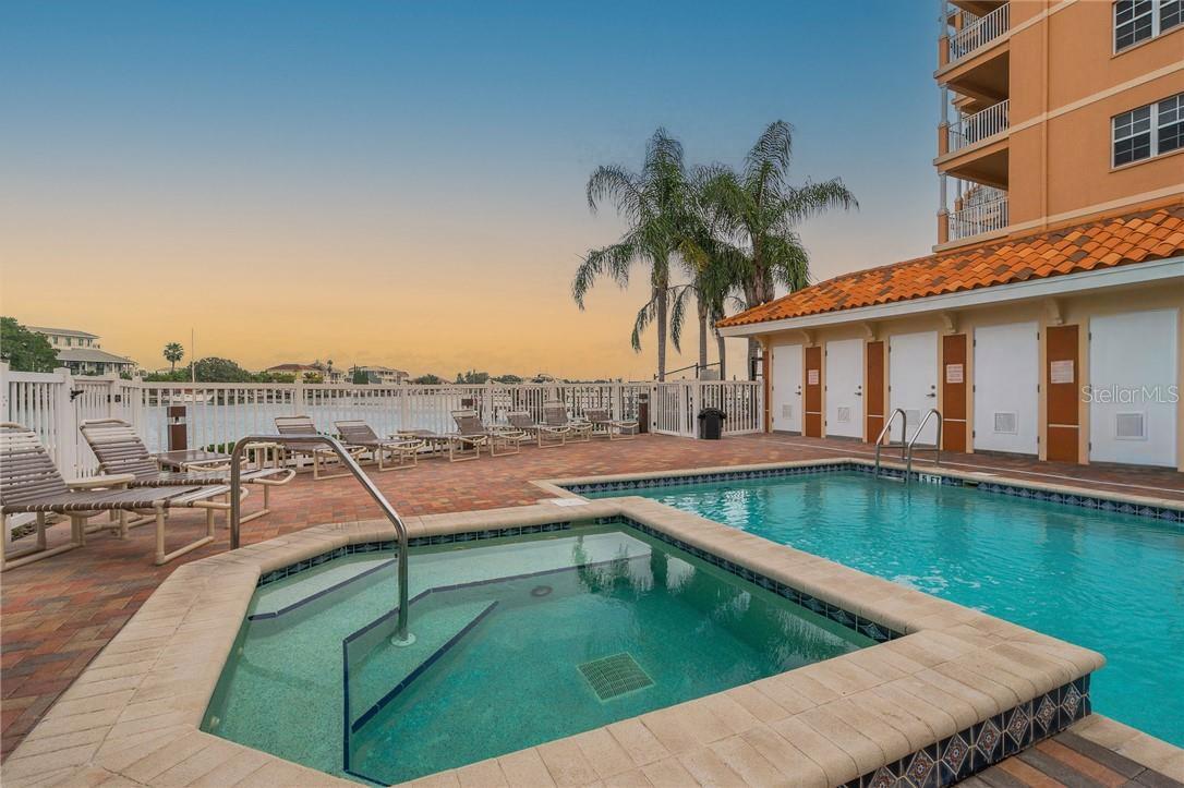 HARBORVIEW GRANDE CONDO - Residential