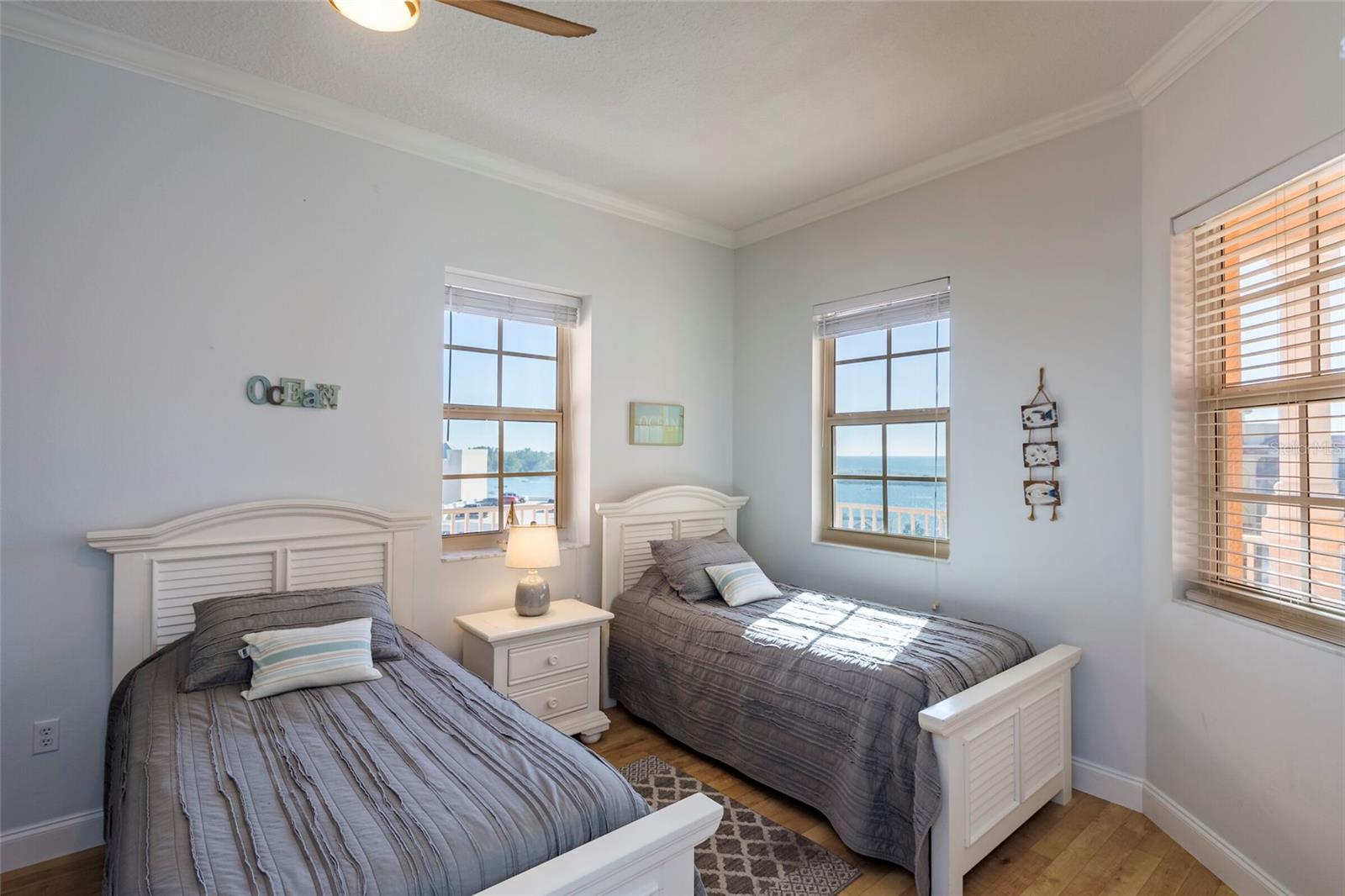 HARBORVIEW GRANDE CONDO - Residential