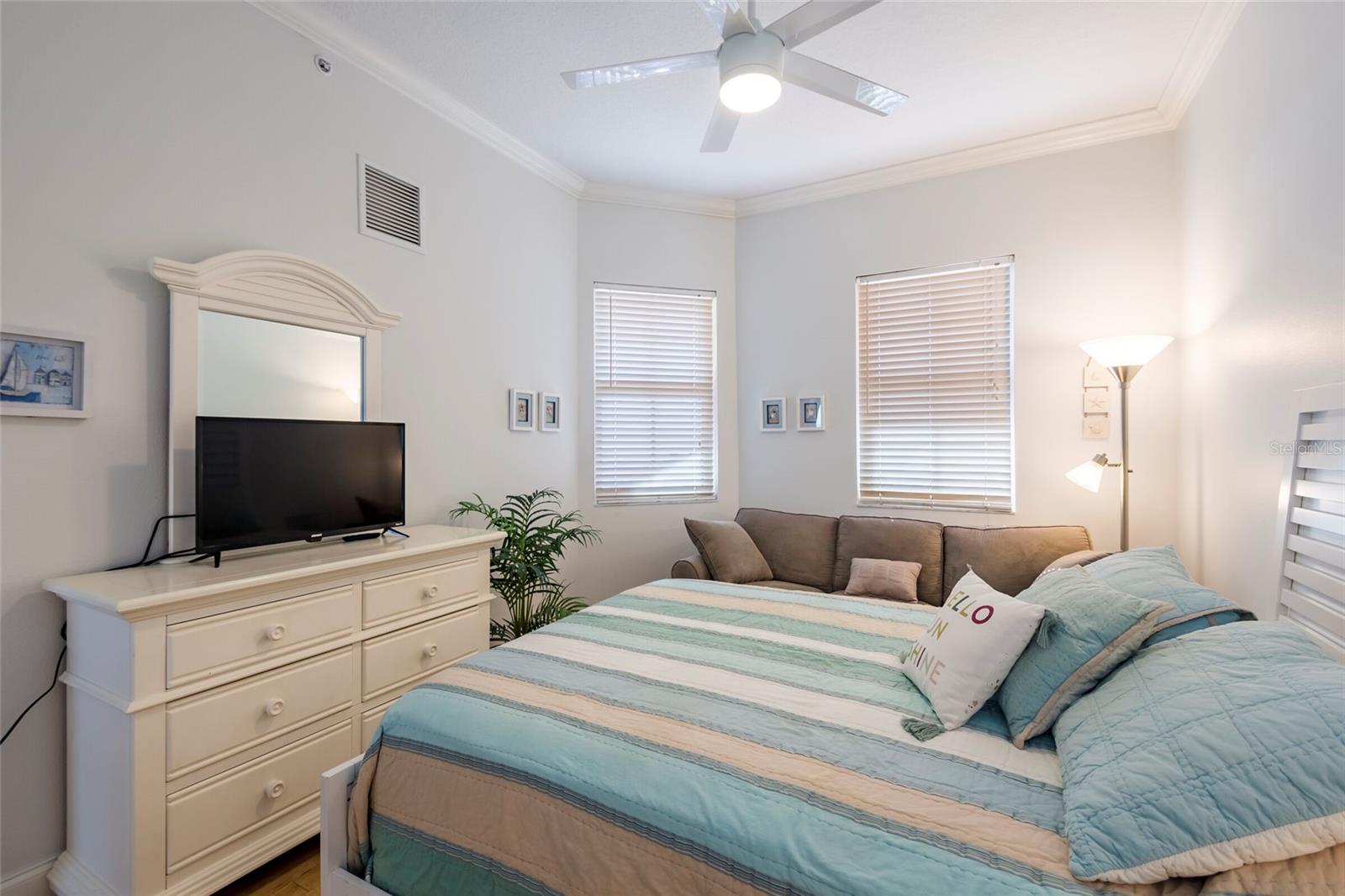 HARBORVIEW GRANDE CONDO - Residential
