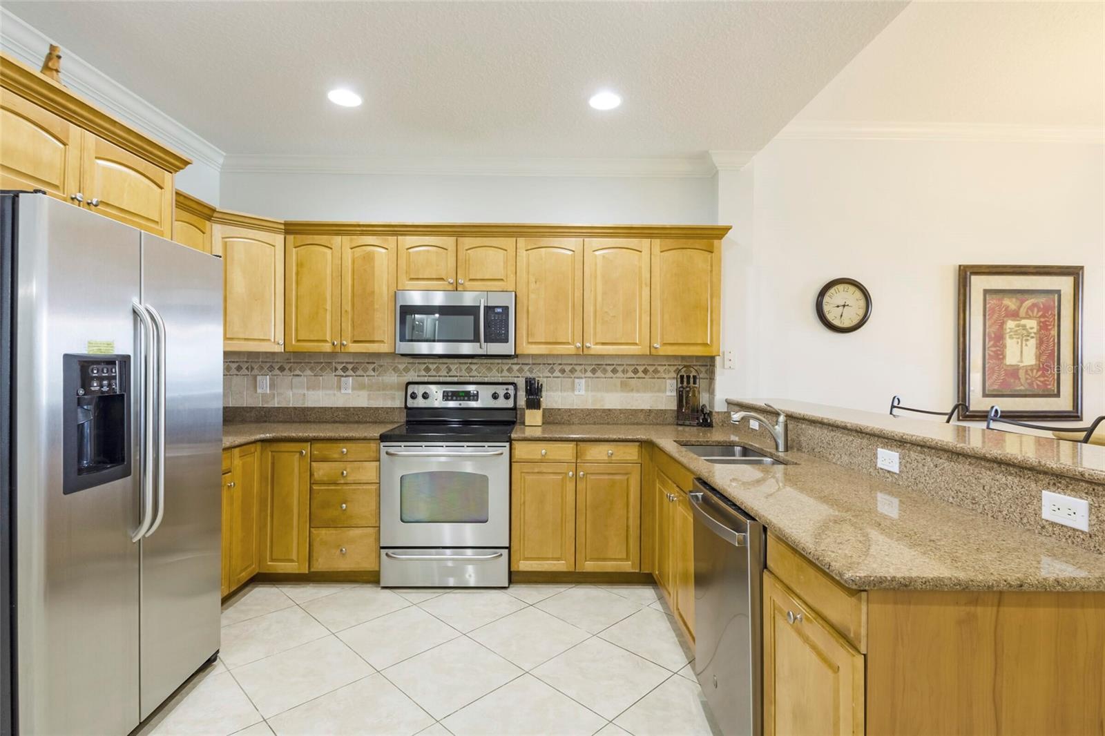 HARBORVIEW GRANDE CONDO - Residential