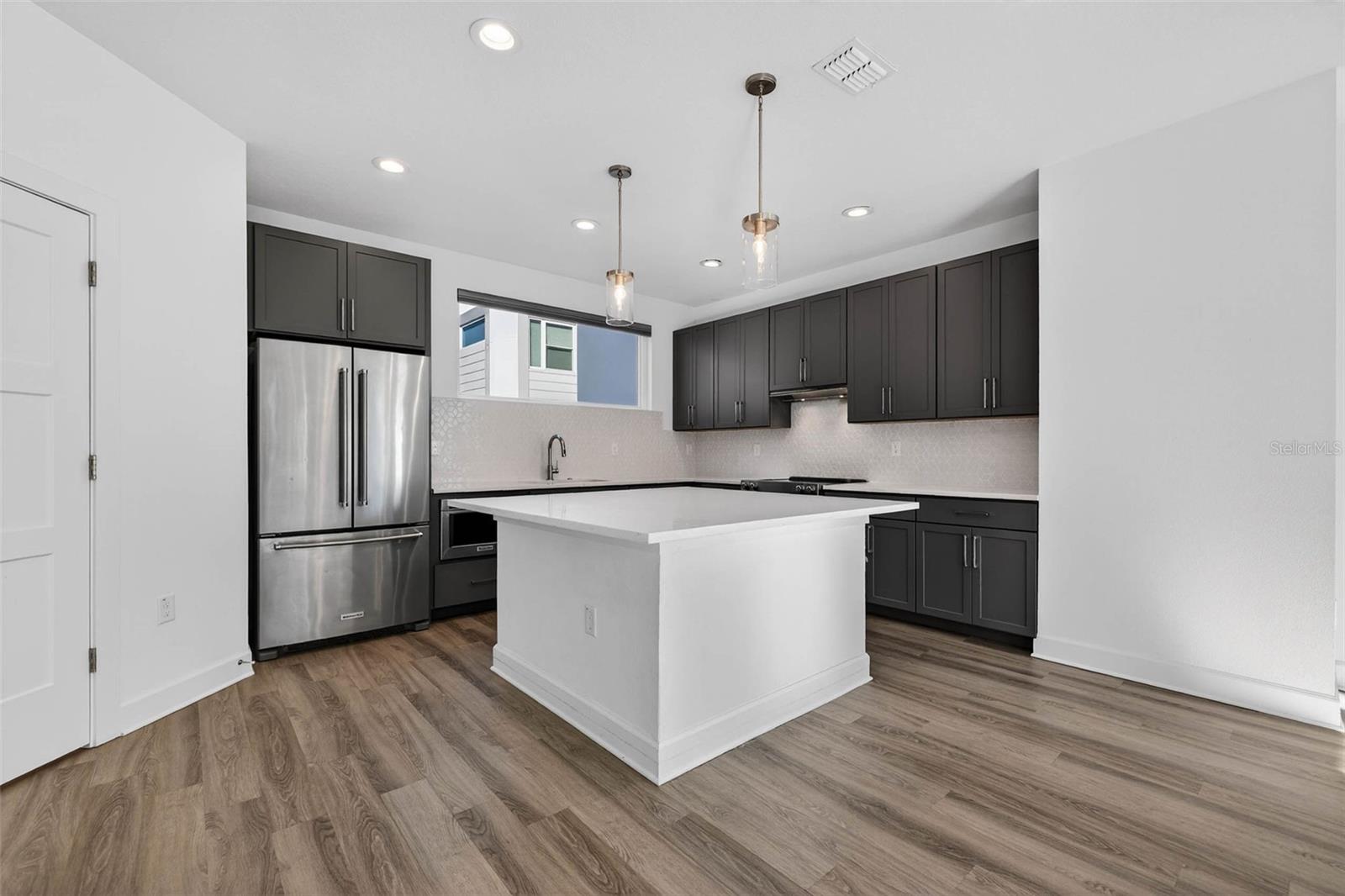 NORTH 1ST TWNHMS - Residential