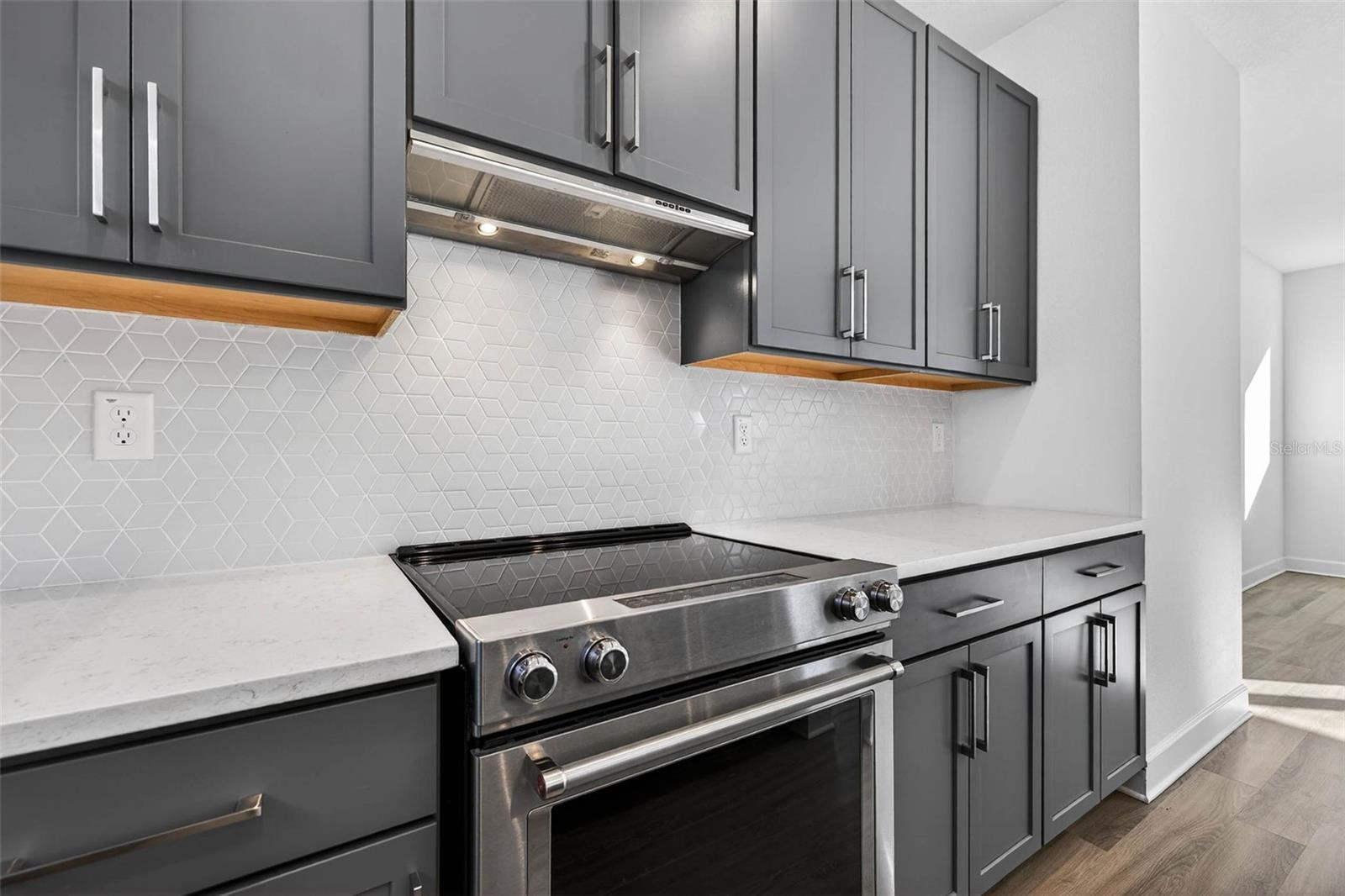 NORTH 1ST TWNHMS - Residential