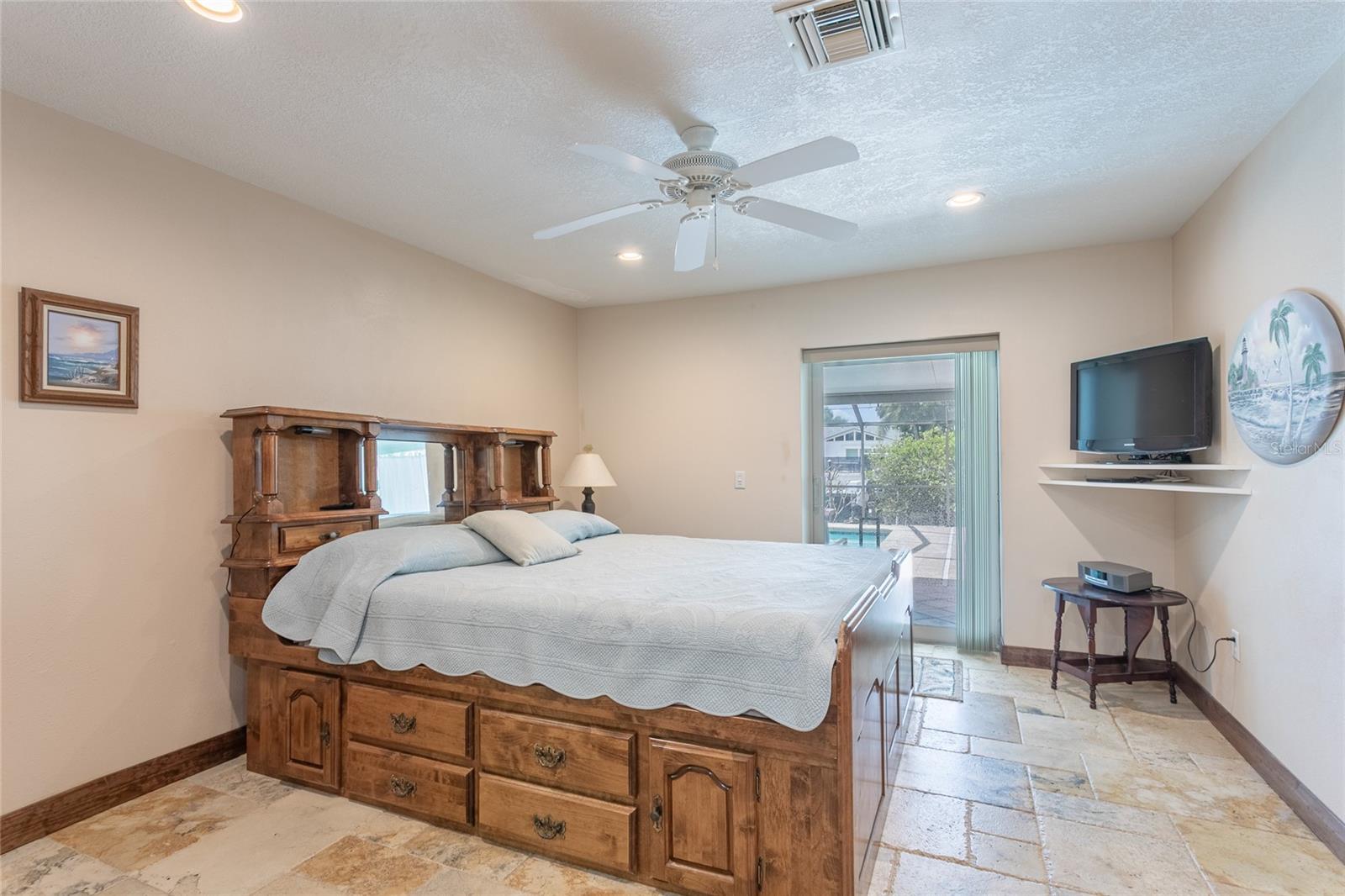 BAY PORT COLONY PH II UN I - Residential