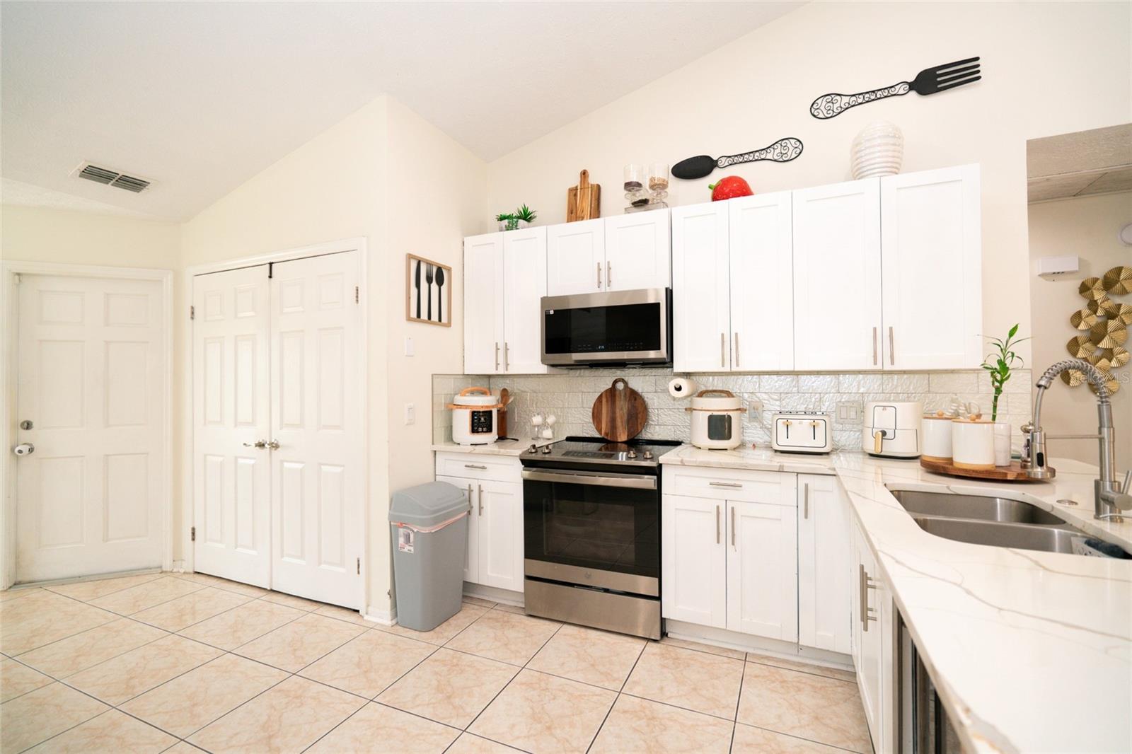 EAGLEBROOK PH 2 - Residential