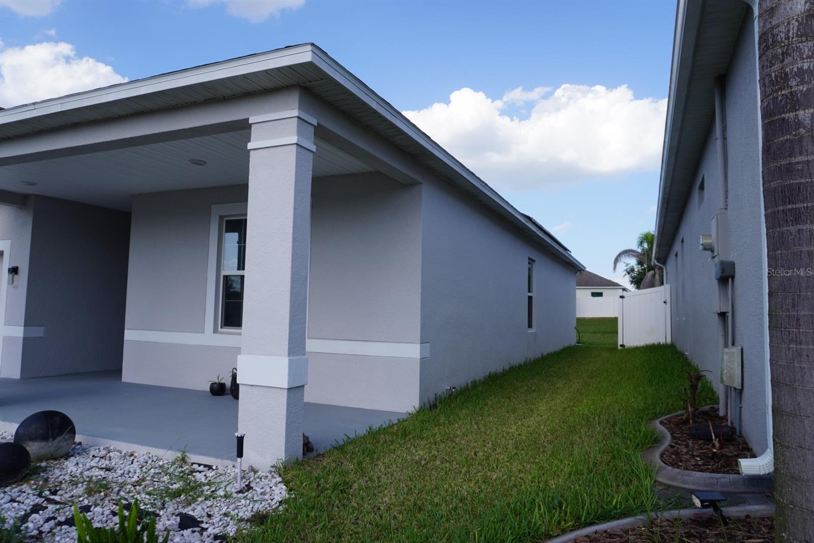387 PINECREST LOOP