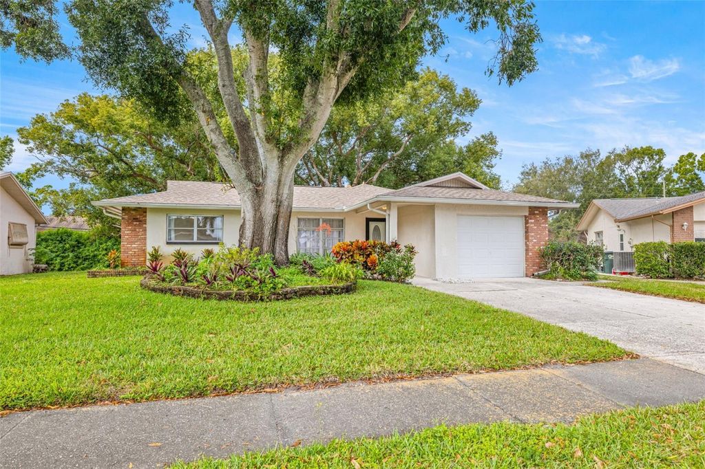 Photo of 142 Stafford Circle, Palm Harbor, FL 34684 (MLS # TB8450333)