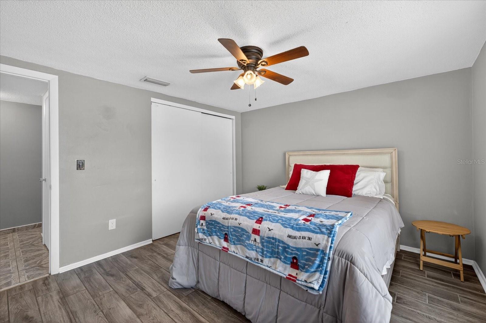 HOLIDAY LAKE ESTATES 21 - Residential