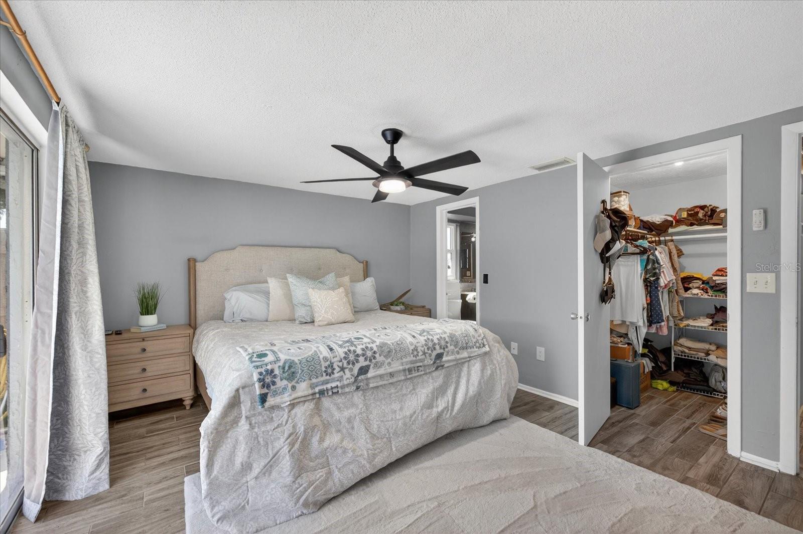 HOLIDAY LAKE ESTATES 21 - Residential
