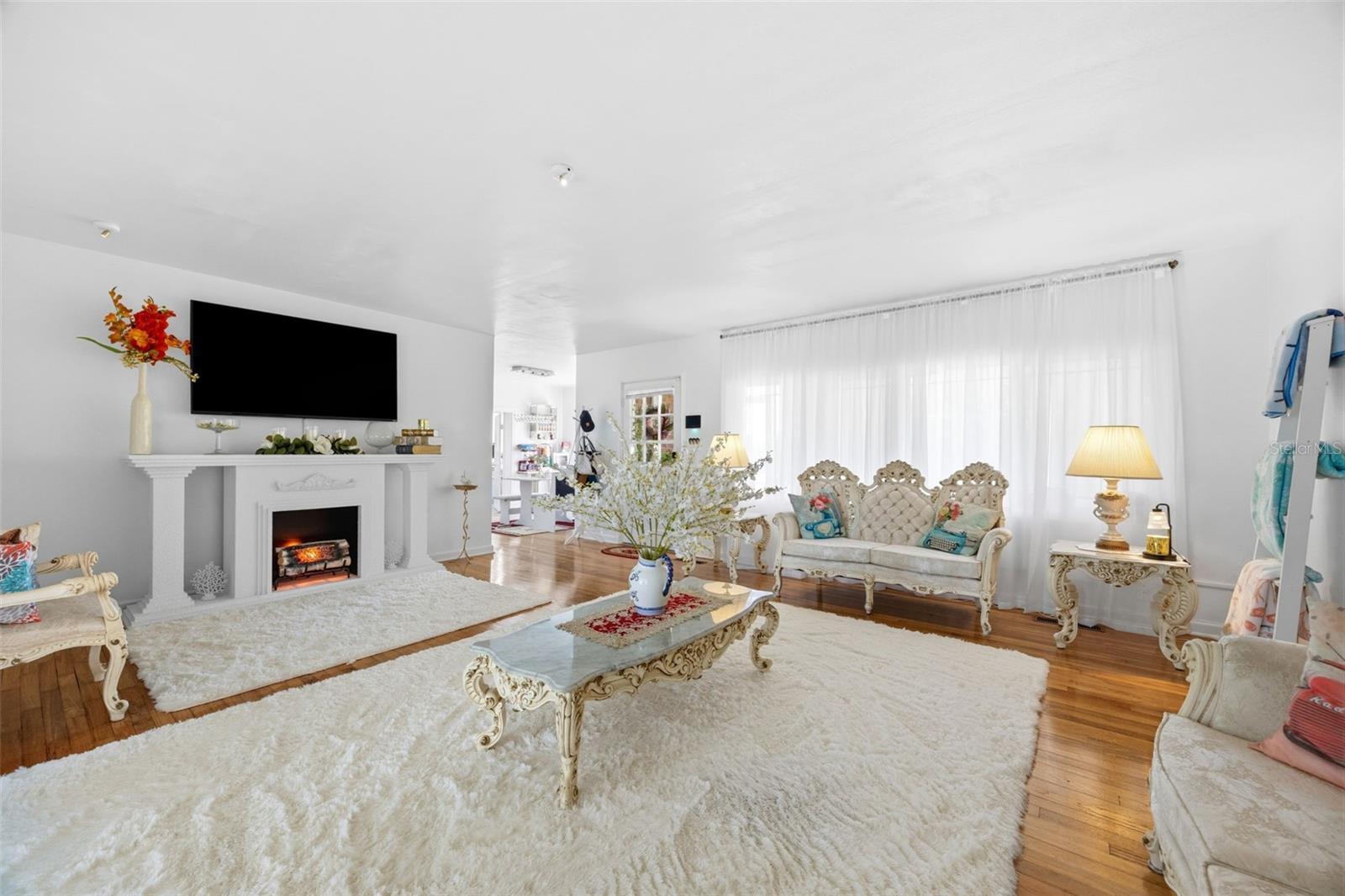 508 ALTA VISTA DRIVE