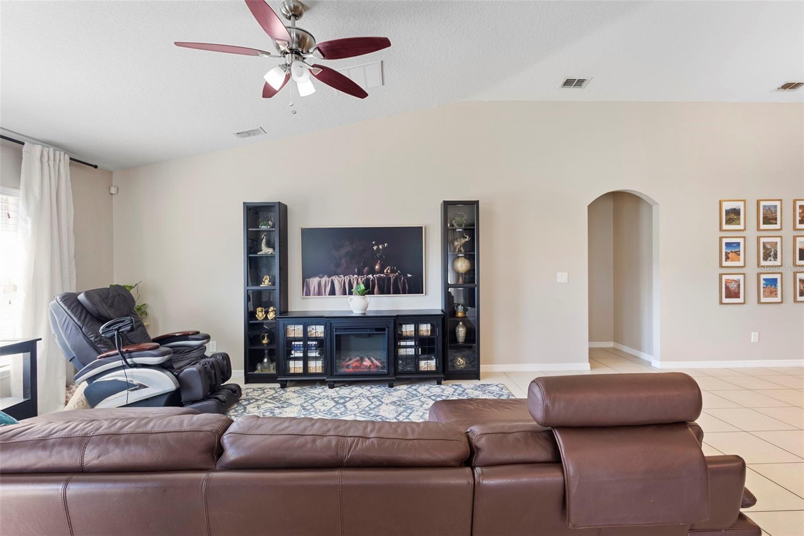 COUNTRYWALK UNS 4 & 5 PH 4 - Residential