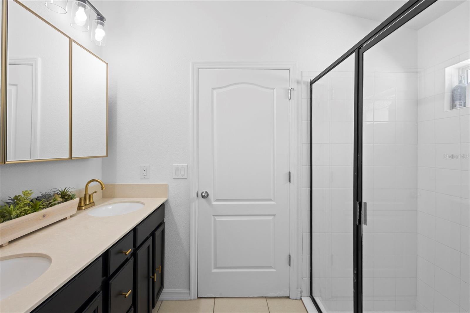 COUNTRYWALK UNS 4 & 5 PH 4 - Residential