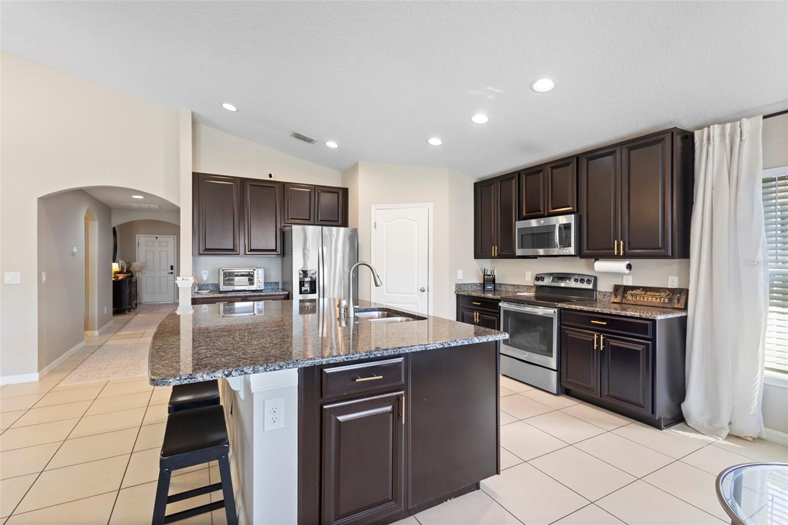 COUNTRYWALK UNS 4 & 5 PH 4 - Residential