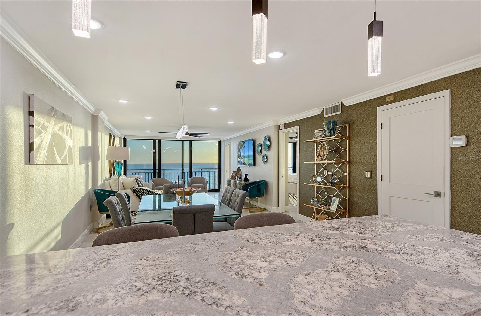 WHISPERING SANDS - Residential