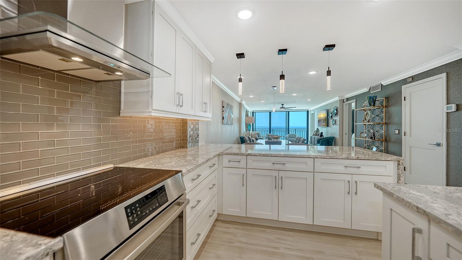 WHISPERING SANDS - Residential