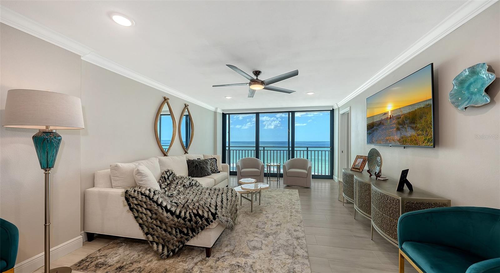 WHISPERING SANDS - Residential