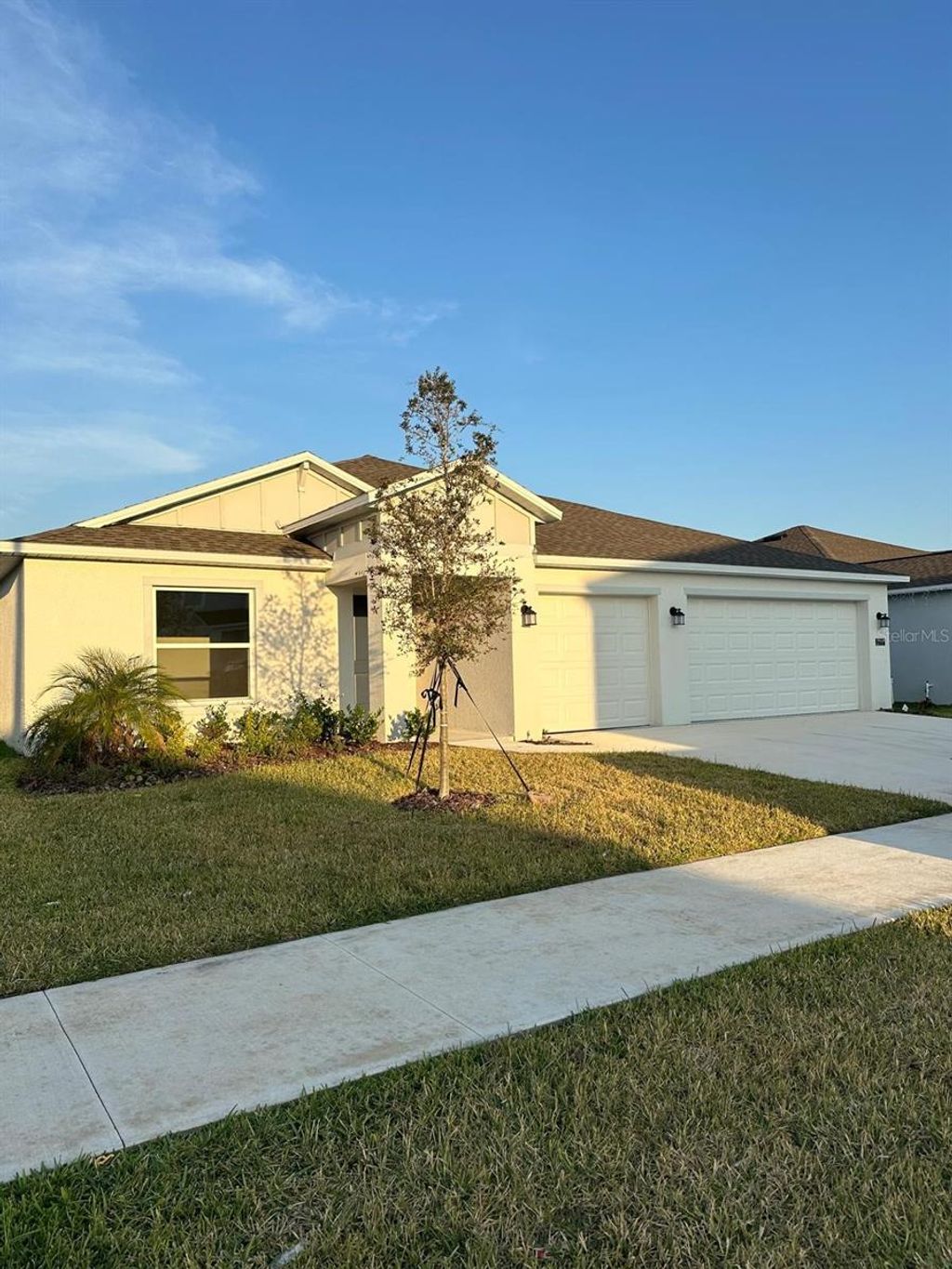 Photo of 2117 Lasso Loop, Eagle Lake, FL 33839 (MLS # S5139749)