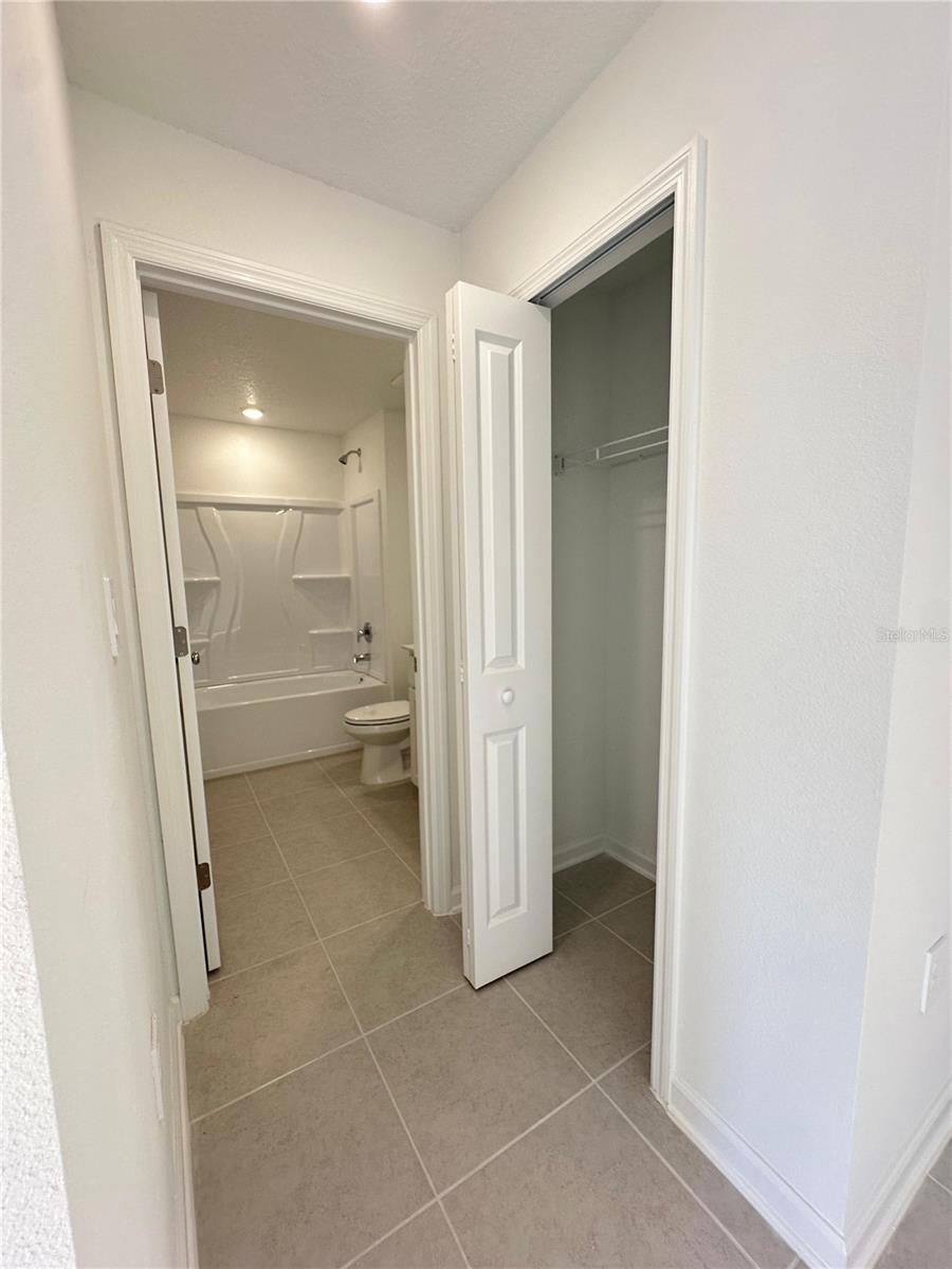 RANCHES/LK MCLEOD I - Residential Lease